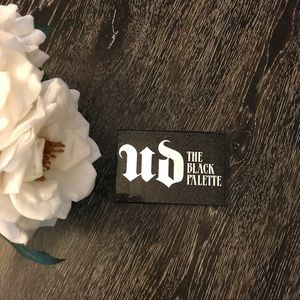 Urban Decay The Black Palette.